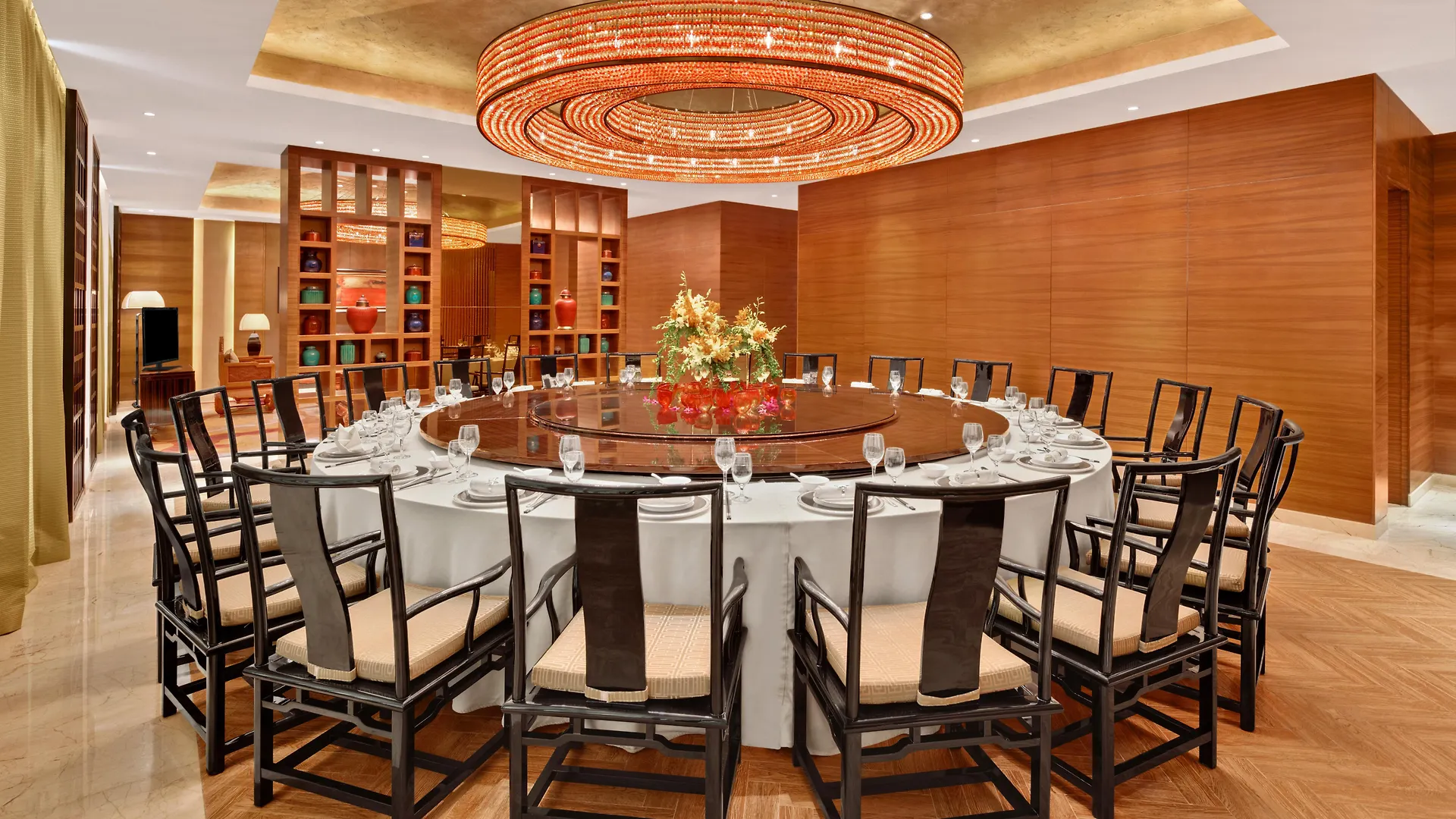 Crowne Plaza Sanya City Center By Ihg Resort