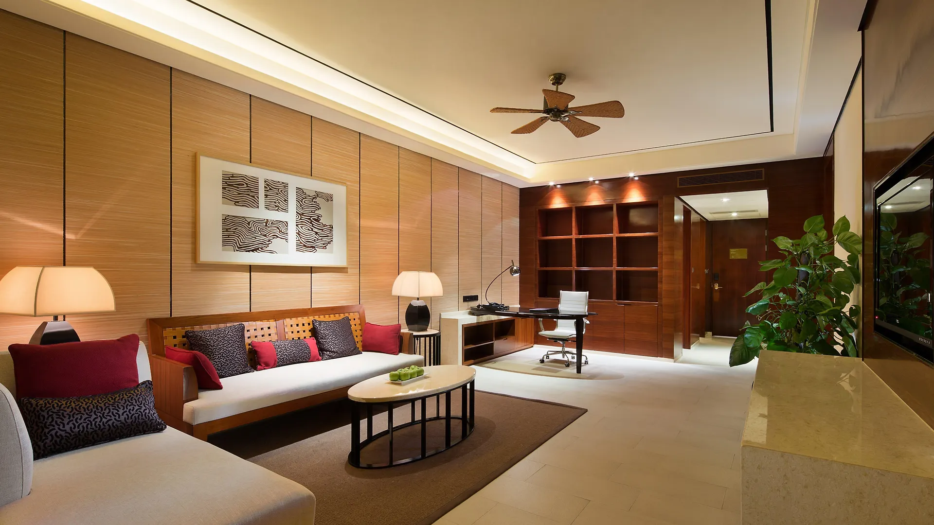 Crowne Plaza Sanya City Center By Ihg Resort